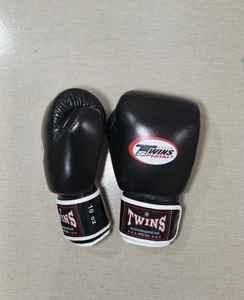 ราคาขายส่ง ถุงมือชกมวยคู่ แบบมืออาชีพ ผลิตตามสั่ง อุปกรณ์ต่อสู้คุณภาพสูง หนังแท้ MS-BG-01 - Product Image 3