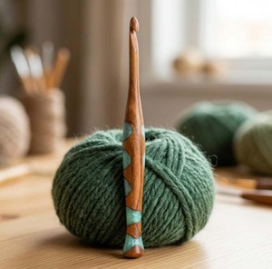 เข็มโครเชต์เรซิ่นอีพ็อกซี่ทำมือ  งานฝีมือไม้  ผิวเรียบลื่น จับถนัดมือ - Product Image 1