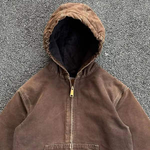 Sudadera con capucha vintage de 500 GSM con lavado ácido – Estampado de logotipo personalizado de alta definición, chaqueta de algodón oversize estilo streetwear con efecto desgastado por el sol - Product Image 2