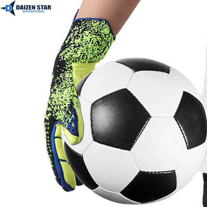 Gants de gardien de but de football haut de gamme, coupe négative, paume en PU respirante, haute adhérence, protection des doigts et du pouce - Product Image 6