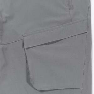 Shorts cargo décontractés pour hommes, respirants, longueur genou, avec fermeture boutonnée, couleur personnalisée, tendance estivale, fabriqués au Pakistan - Product Image 4