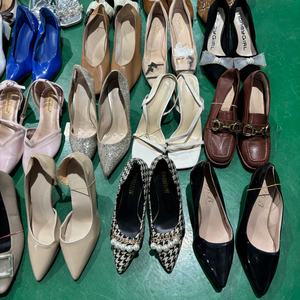 รองเท้ามือ<span class=keywords><strong>สอง</strong></span>จากอิตาลีรองเท้าส้นเตี้ยคุณภาพสูงสำหรับผู้หญิงรองเท้าส้นเตี้ยแฟชั่นสตรีวัสดุแบบผสม - Product Image 4