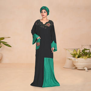 ชุดคาฟตันผ้าเรยอนปักลายดอกไม้ แต่งผ้าตัดต่อช่วงคอเสื้อ แขนกว้าง ไซส์พลัส ทรงสวยสง่า ยาวคลุมเท้า - Product Image 3