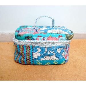 Handmade Reusable 3-Piece Large Multifunction Vanity Case Zipper Set Sustainable Indian floral Diagonal Stripe Block Printed - Product Image 2