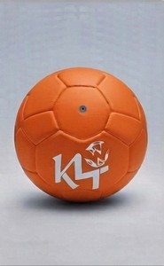 Ballon de football d'entraînement en PU orange avec logo K4 pour la pratique des arts martiaux, équipement durable unisexe - Product Image 5