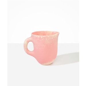 Carafe décorative en résine faite à la main pour la table à manger moderne, élégante pour servir l'eau et pour un intérieur contemporain - Product Image 1