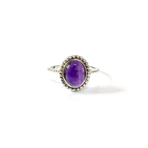 Bague en améthyste et moissanite de 2,9 grammes, produit élégant et stylé - Product Image 1