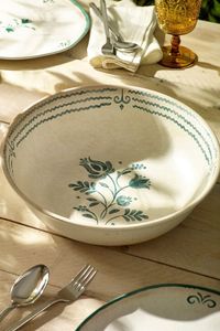 Bol à salade en céramique fait main avec motif de tulipes peint à la main et bord vert, style vintage, plat rond - Product Image 2