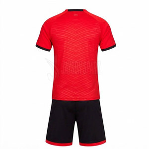 Uniforme de football de haute qualité, best-seller, design personnalisé, pour usage extérieur, léger, respirant, fabriqué en 100% polyester pour adultes - Product Image 2