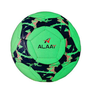Ballon de football en PU lumineux de haute qualité, taille personnalisée, 5 lumières, ballon de football qui brille dans le noir pour l'entraînement - Product Image 1