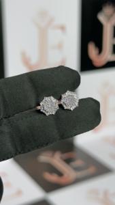 Boucles d'oreilles clous en argent 925 certifiées GRA, serties de moissanite, avec fermoir à vis, motif fleur magnifique, prix usine - Product Image 2