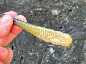 กิ๊บติดผมทำมือจากเขาสัตว์ เรียบหรูและมีสไตล์สำหรับผู้หญิง - Product Image 2