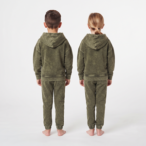 Conjunto Deportivo de Dos Piezas para Niños, Color Verde Oliva, Lavado Ácido, de Alta Calidad, con Sudadera con Cremallera Completa y Pantalones, Estilo Casual - Product Image 3