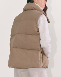 Wholesale Custom Warm Men's Puffer Vest Shiny Fabric Light Weight Quilted Padded Vest OEM Customized Sleeveless <b>Jacket</b> for Mens - Product Image 5