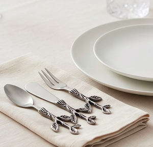 Silver Plated Cheese Set In Stainless Steel With Stylish <b>Branch</b> Handle Perfect For Elegant Dining Restaurants And Tableware Use - Product Image 4