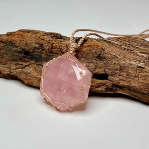 Collar al por mayor hecho a mano con cuarzo rosa y alambre, colgante de cobre con cristal, joyería de piedras preciosas curativas, ajustable para mujer - Product Image 2