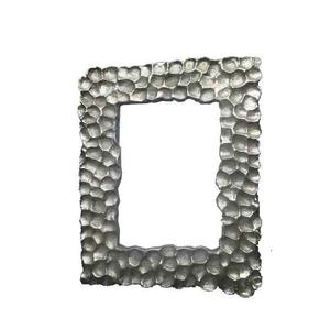 Cadres photo en argent martelé pour cadeaux d'affaires, pour conserver des moments inoubliables et pour usage religieux - Product Image 1