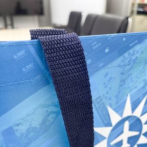 Sac fourre-tout incurvé non laminé en non-tissé recyclable, personnalisé avec découpe en D, pour supermarché écologique, fabriqué au Vietnam, idéal pour les expositions - Product Image 4