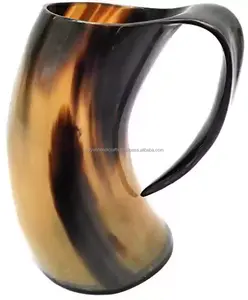Auténticas Jarras de Cuerno Vikingas Pulimentadas con Diseño Animal para Servir Comida o Café - Product Image 1