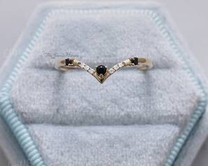 Anillo de Boda Curvo de Plata de Ley 925 de Excelente Calidad con Espinela Negra y Plata de 14K, Anillo Apilable Delicado para Mujer - Product Image 5