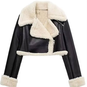 Veste de sport Econex en cuir PU rouge à franges brodées, col rabattu court, manches longues, respirante pour femmes - Product Image 2