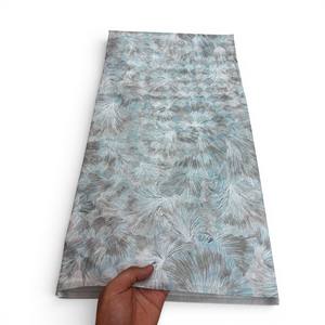 Tissu en dentelle brodée de haute qualité pour robes de mariée ou de soirée et tenues de fête, disponible à prix abordable - Product Image 1