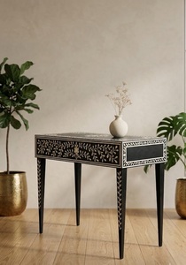 Mesa Consola con Incrustaciones de Hueso, Mesa de Entrada Tradicional Hecha a Mano, Mesa Auxiliar con Acentos Florales en Blanco y Negro para Sala de Estar o Dormitorio - Product Image 2