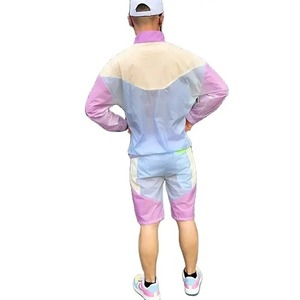Ensemble coupe-vent d'été personnalisé pour hommes, design à empiècements, veste légère extensible à fermeture éclair métallique et short d'été à taille élastique, vente en gros - Product Image 6