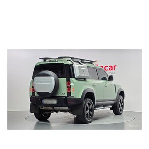 Land Rover Defender 110 D300 75e Anniversaire Septembre 2023 24 653 km Volant à Gauche Diesel Boîte Automatique avec Caméra Arrière - Product Image 2