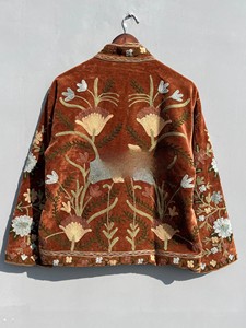 Chaqueta Bordada a Mano en Terciopelo con Diseño Étnico Indio, Abrigo de Invierno de Lujo con Forro de Seda, Blazer Cárdigan Bohemio para Mujer - Product Image 2