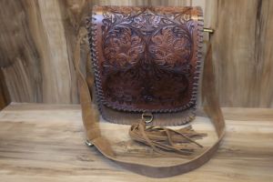 Bolso bandolera de cuero genuino, bolso de cuero estilo western, bolso de cuero con adornos florales, bolso de hombro de cuero hecho a mano, bolso con flecos estilo boho - Product Image 1
