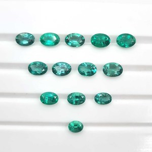 Lote de Esmeraldas Naturales de Zambia, Corte Ovalado Facetado, 3-9 mm, Certificadas por IGI, para Joyería Artesanal - Product Image 1