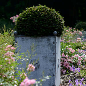 <b>Large</b> metal iron outdoor Galvanized heavy duty planters Customized metal planters <b>box</b> Heavy duty outdoor garden - Product Image 3