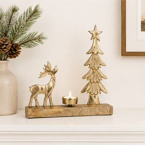 Candelabro de Lujo de Metal Dorado con Forma de Reno y Árbol de Navidad, con Base de Madera de Mango Natural, Elegante Centro de Mesa Artesanal para las Fiestas - Product Image 6