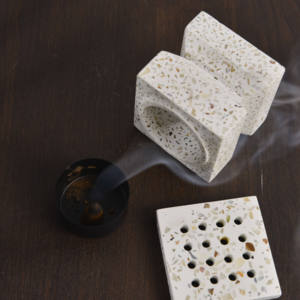 Quemador de incienso de mármol puro, soporte para Bakhoor, incensario de resina, ideal para aromaterapia, yoga, spa, hogar, decoración cristiana para iglesias. - Product Image 1