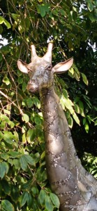 Sculpture de girafe en fer pour jardin, 7 pieds, design artistique, écologique et moderne pour anniversaire - Product Image 4