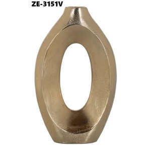 Vase à fleurs en métal artistique contemporain pour la maison Décoration de luxe pour la maison Table basse à café Zahid Exports Nouveau - Product Image 4