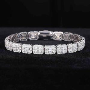 Pulsera de Lujo de Plata 925 con Diamantes de Corte Esmeralda, Engaste de Canal, Eslabones Geométricos, Joyería de Boda para Mujer, Bañada en Rodio - Product Image 1