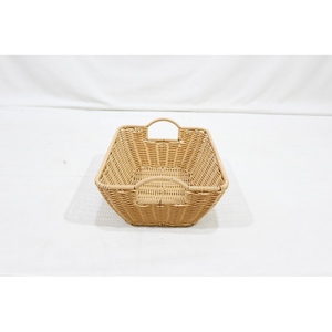 Panier de rangement rectangulaire en polyrotin tressé avec poignées latérales surélevées pour comptoir de cuisine - Product Image 3