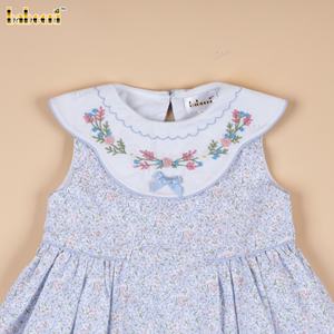 DR4519 – Vestido azul con cuello bordado floral para niñas - Product Image 2