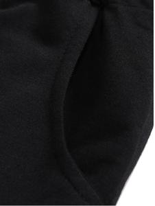 ชุดเซ็ตเสื้อยืดและกางเกงขาสั้นผู้ชาย OEM ขายส่ง ระบายอากาศ แห้งเร็ว น้ำหนักเบา เหมาะสำหรับฤดูร้อน สวมใส่สบายๆ สไตล์ลำลอง สตรีทแวร์ 2026 - Product Image 6