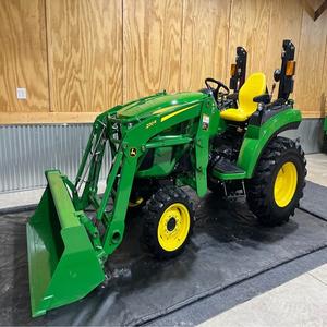 Achetez le tracteur utilitaire compact John Deere 2038R 35HP 4x4 à transmission automatique, moteur, boîte de vitesses, pompe et roulements à longue durée de vie - Product Image 6