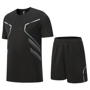 เสื้อยืดคอกลมสีขาวสำหรับผู้ชาย กางเกงขาสั้นสีดำ ชุดวิ่ง 2 ชิ้น แห้งเร็ว ผ้าโพลีเอสเตอร์ ชุดกีฬาคุณภาพสูง ตัดเย็บแบบคอนทราสต์ - Product Image 2