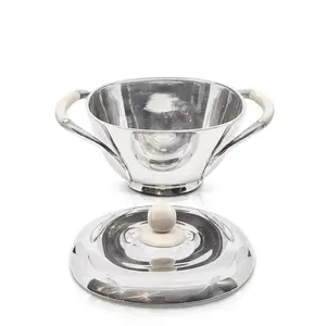 Elegante Cacerola Clásica Aislada de Acero Inoxidable |   Construcción Duradera Antiadherente para Uso Diario y Comercial - Product Image 3