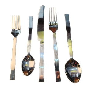 Juego de Cubiertos de Acero Inoxidable de 5 Piezas, Versátiles Sporks y Cucharas Híbridas con Mango Tradicional Acanalado en Forma de Abanico - Product Image 1