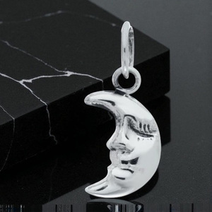 Colgantes de Plata Hechos a Mano con Diseño Fantástico de Luna, Venta al por Mayor para Mujer - Product Image 2