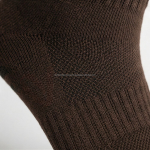Calcetines Deportivos Finos de Algodón para Mujer, Color Azul Claro, Transpirables, de Secado Rápido, Antibacterianos, con Puño Tejido y Logotipo - Product Image 4