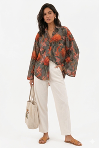Chemise oversize à rayures rouges et fleurs - Product Image 3