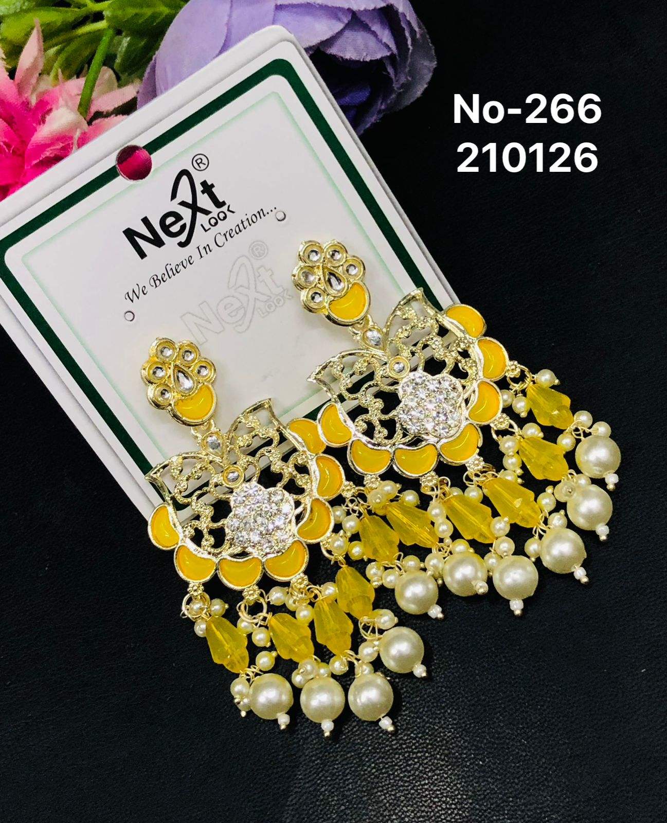 สีเหลือง