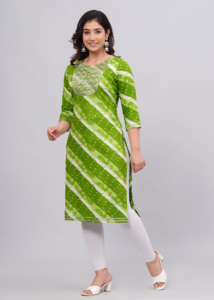 ชุดคุर्ติสีเขียวพิมพ์ลายสำหรับผู้หญิง พร้อมปักลายที่คอเสื้อ แขน 3/4 สไตล์ลำลองแบบชาติพันธุ์ ทรงตรง เหมาะสำหรับใส่ในชีวิตประจำวันและใส่ไปทำงาน - Product Image 5